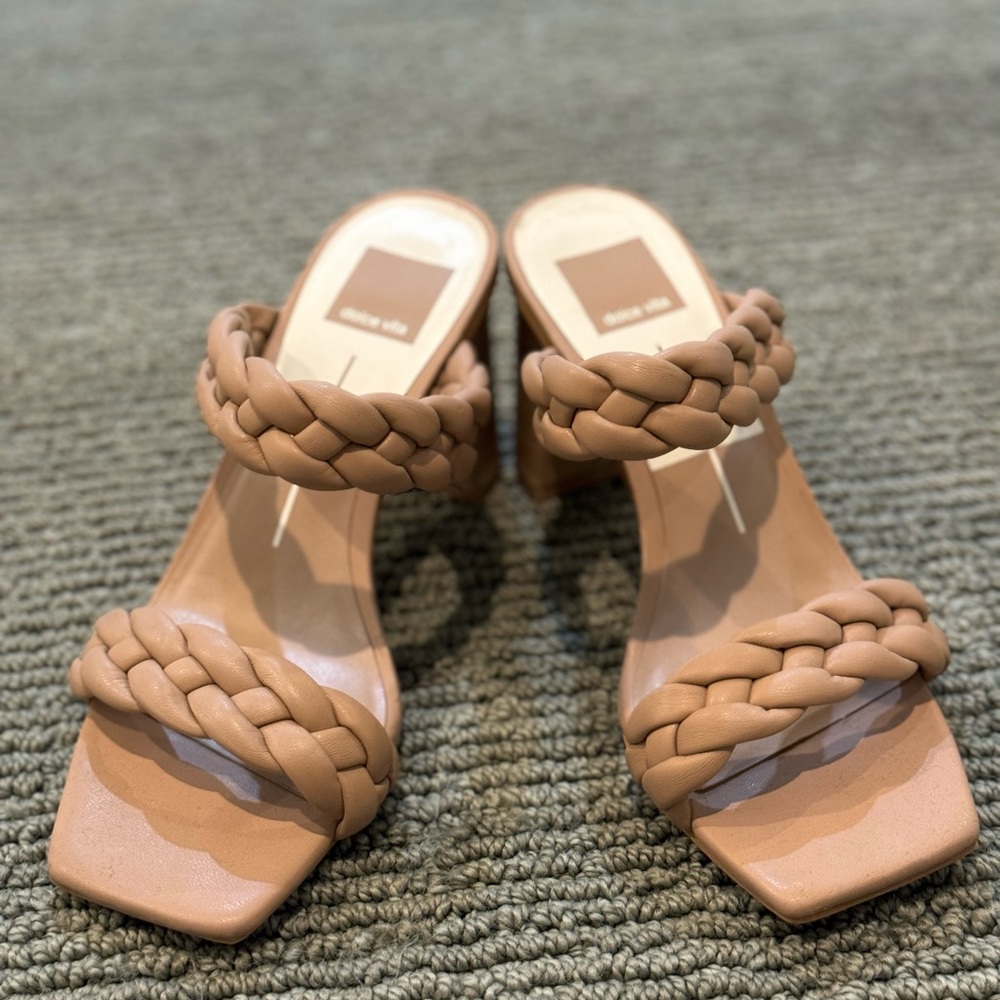 Dolce Vita Neutral Wedges in Size 7
